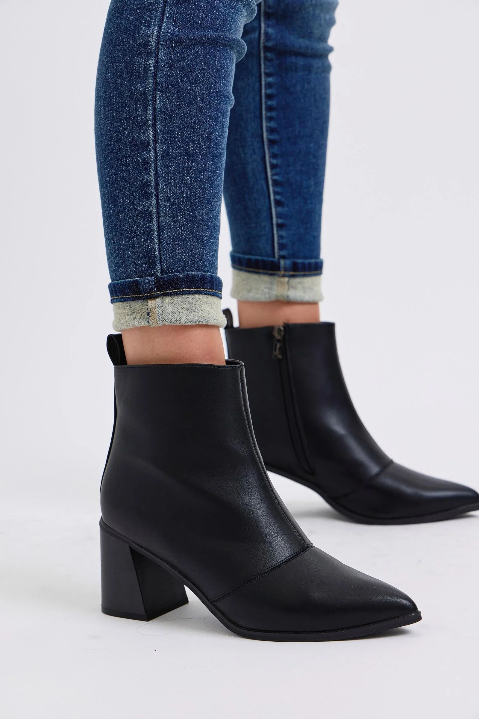 Judy Blue Full Size Run Mid-Rise Waist Skinny Jeans with Thermal Lining - Lositime