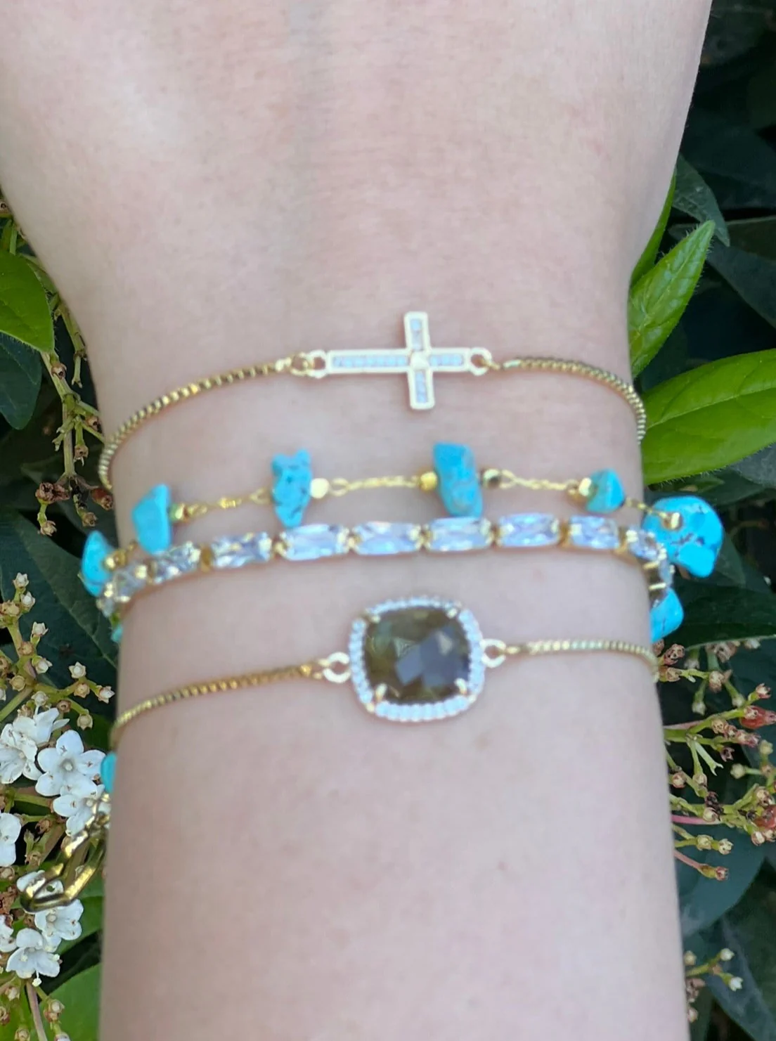 Tiny Cross Crystal Bracelet - Lositime